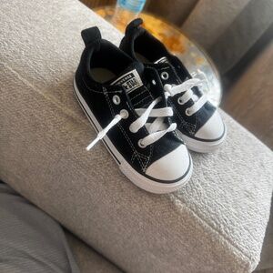 Converse Toddler Size 7